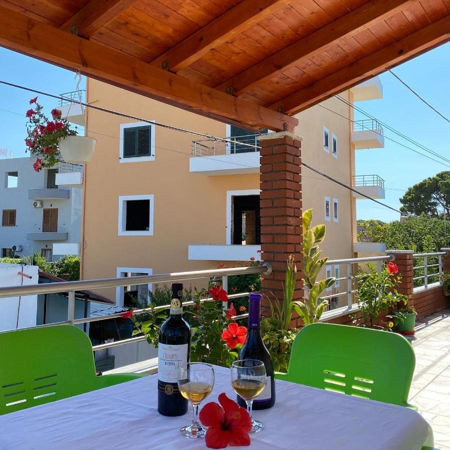 Vila Arlind Hotel Vlorë Exterior foto