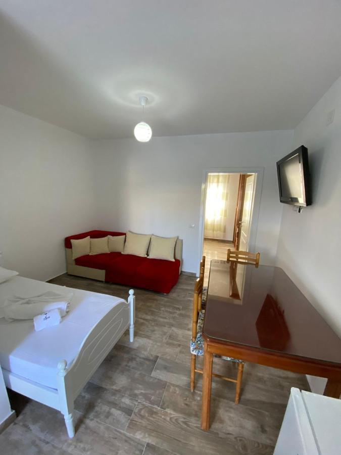 Vila Arlind Hotel Vlorë Exterior foto