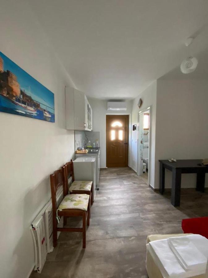 Vila Arlind Hotel Vlorë Exterior foto