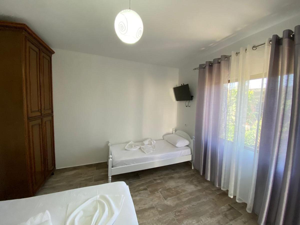 Vila Arlind Hotel Vlorë Exterior foto